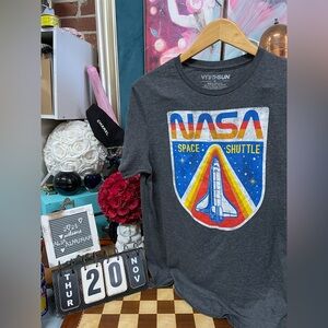 NASA Fifth Sun Space Shuttle T Shirt Sz m Travel Stars Moon Planet Aeronautics